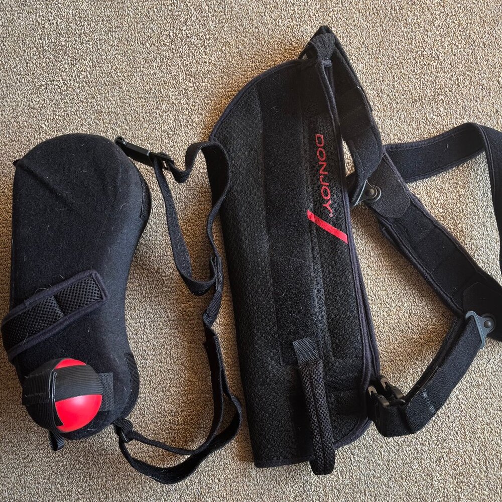 DonJoy rotator cuff shoulder sling